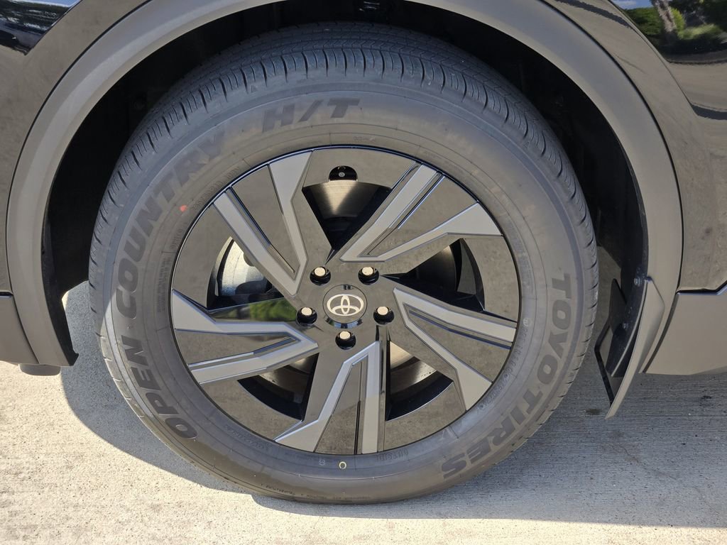 New 2026 Toyota C-HR AWD/4WD image 7