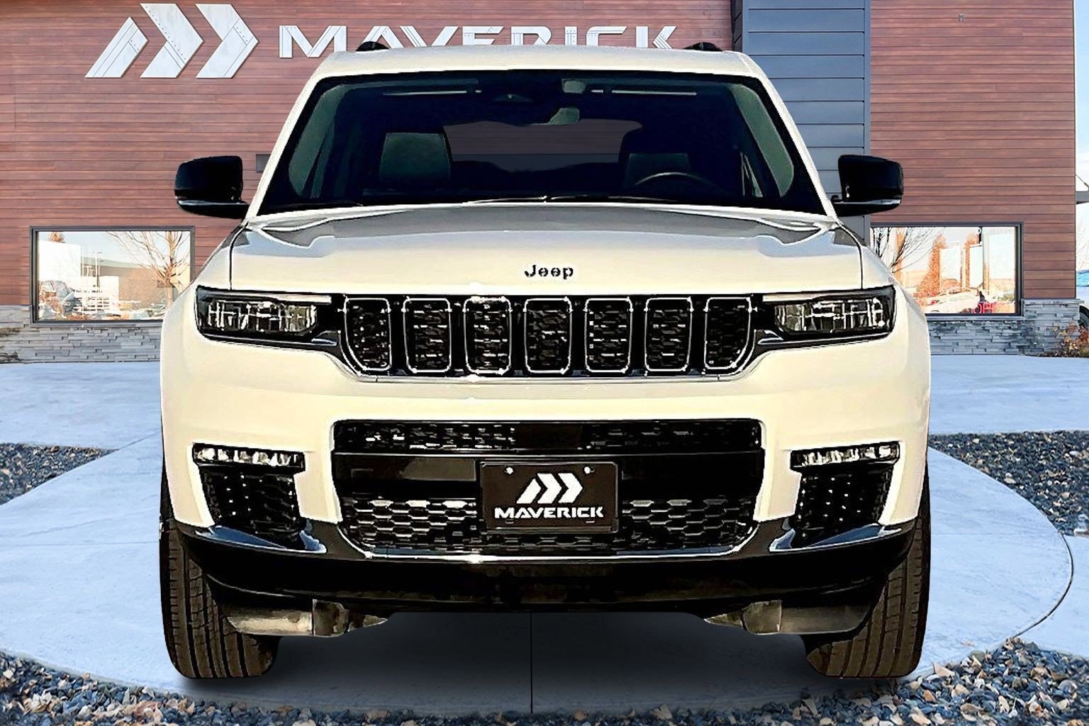 Used 2022 Jeep Grand Cherokee L Limited w/ Trailer Tow Group (B) image 2