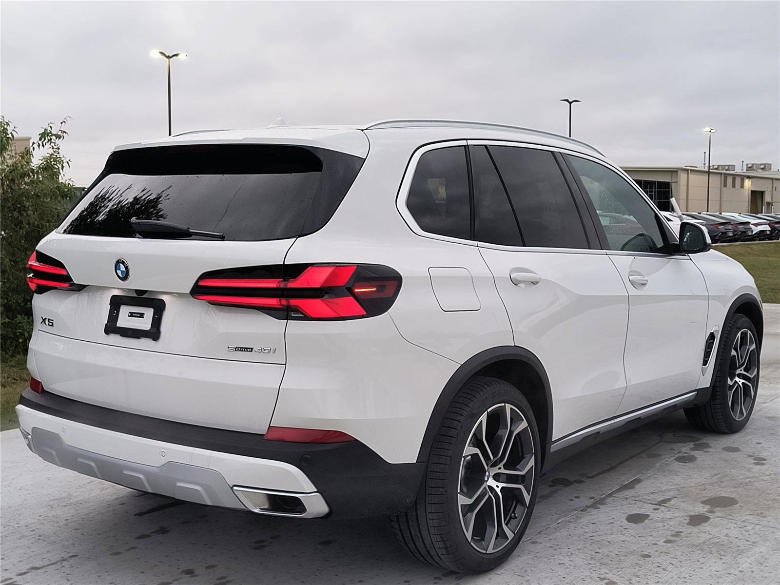 New 2026 BMW X5 sDrive40i image 5