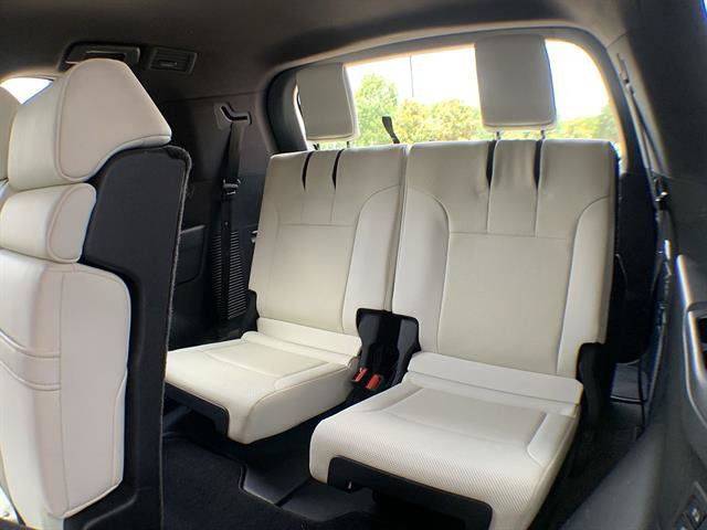 Used 2023 Lexus LX 600 4WD w/ Accessory Package (Z1) image 24