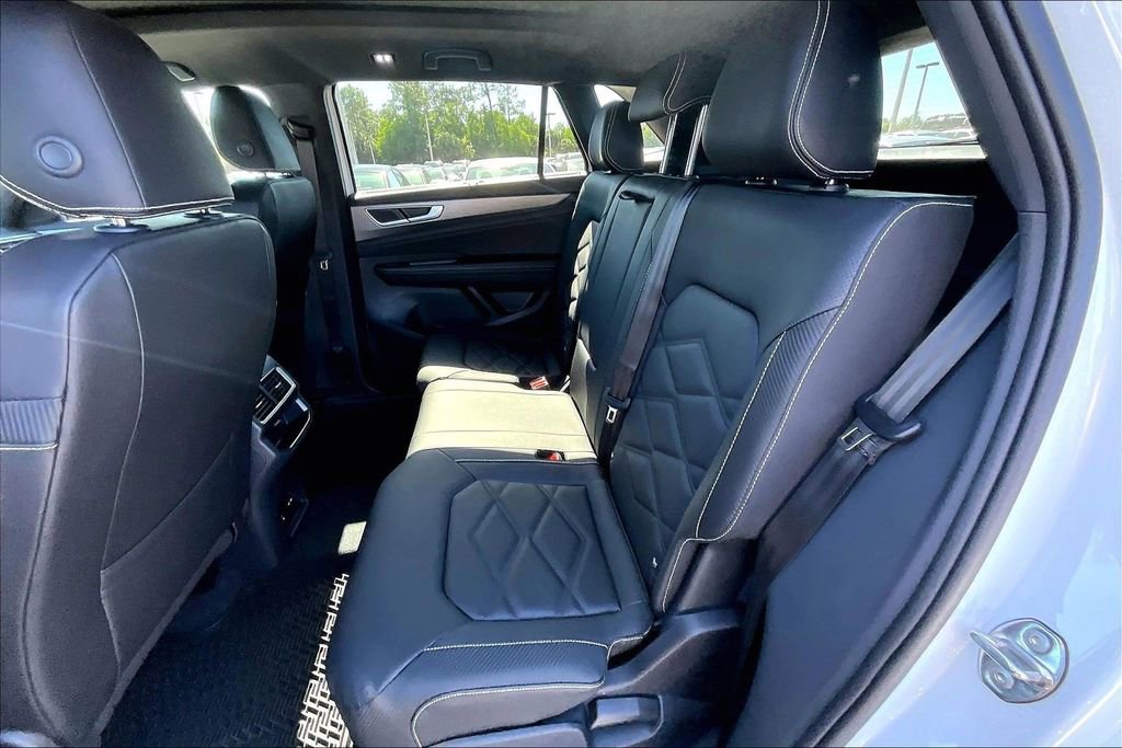 New 2026 Volkswagen Atlas Cross Sport SE FWD image 17