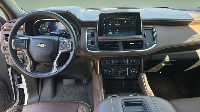 Certified 2023 Chevrolet Suburban High Country image 16