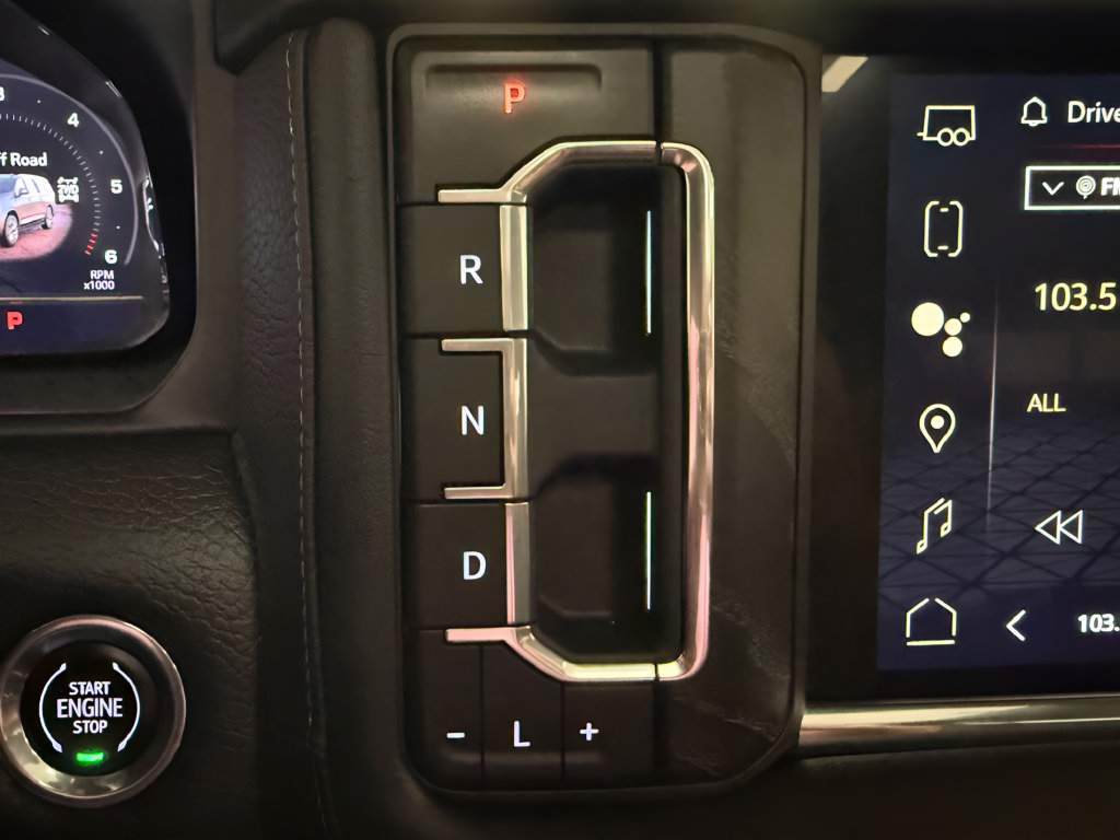 Used 2023 GMC Yukon Denali AWD/4WD image 23
