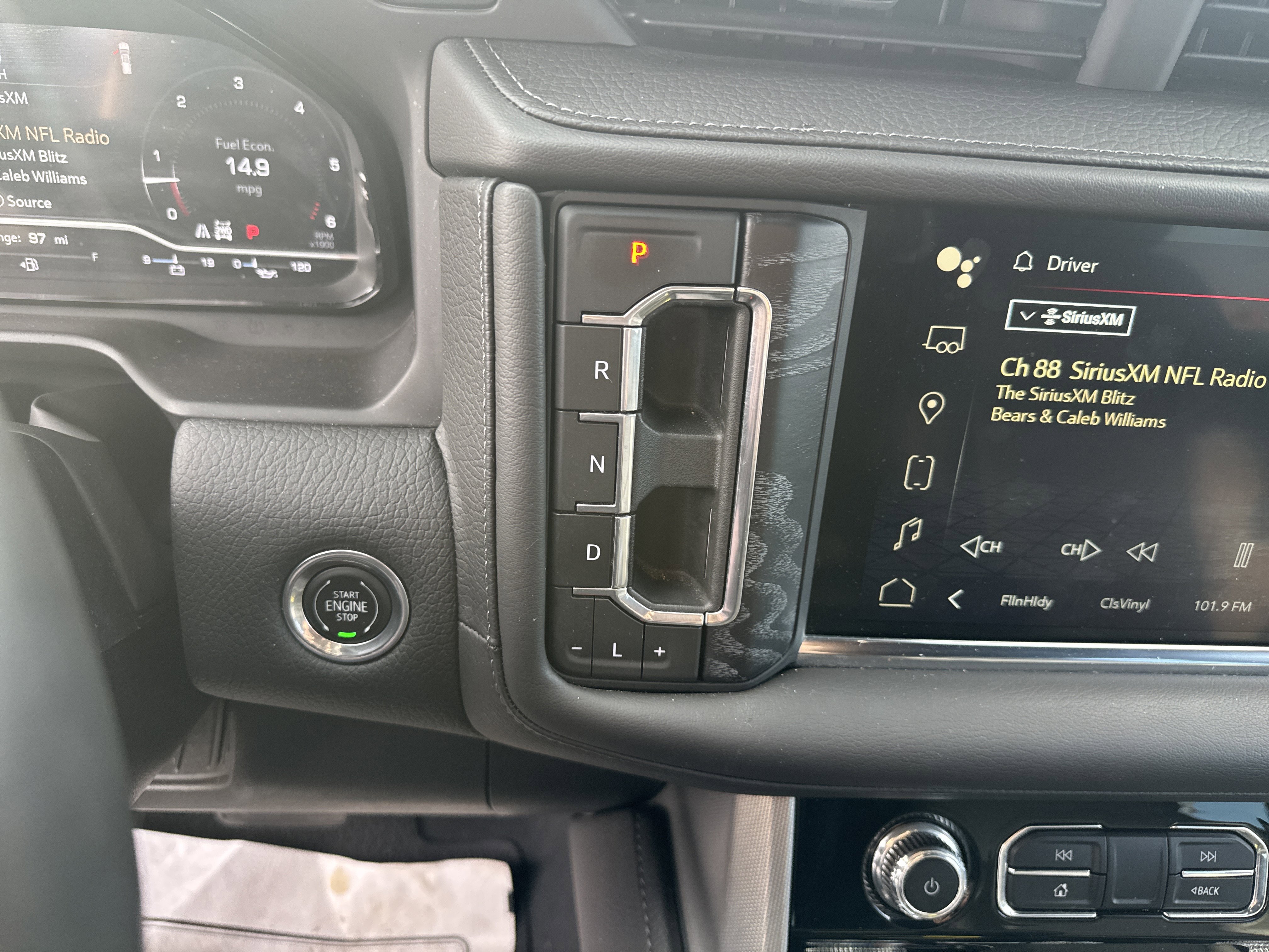 Used 2023 GMC Yukon Denali image 25