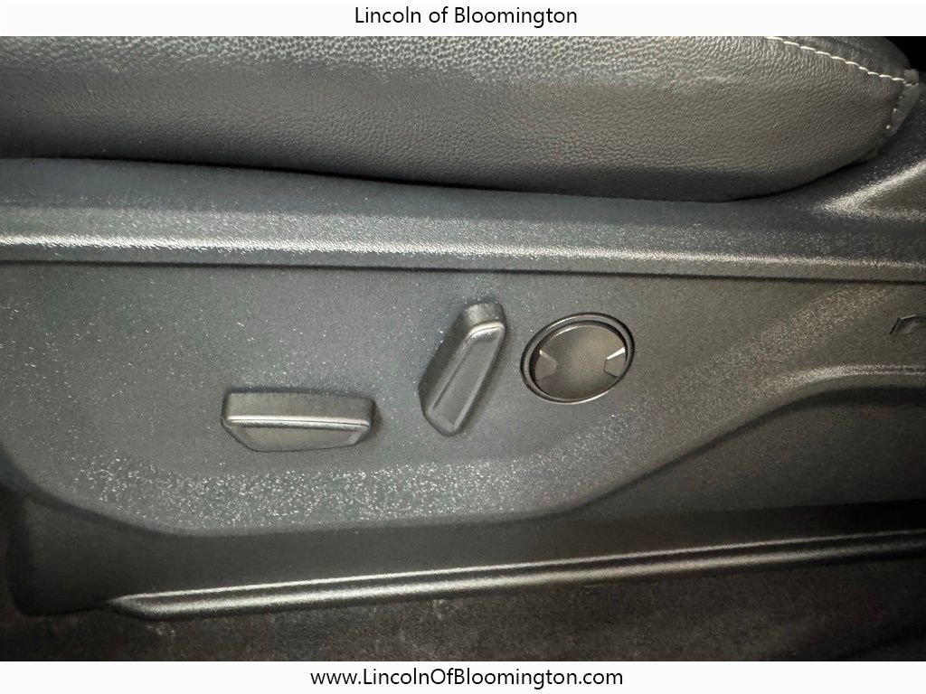 Used 2025 Ford F150 Lariat AWD/4WD image 46