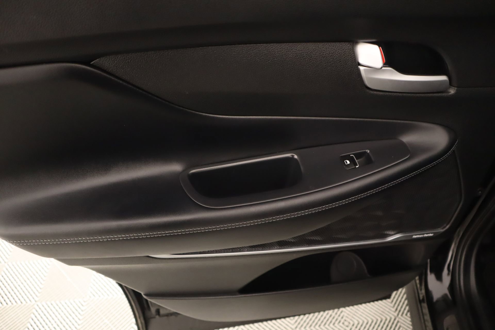 Used 2021 Hyundai Santa Fe SEL w/ Convenience + Premium Package image 18