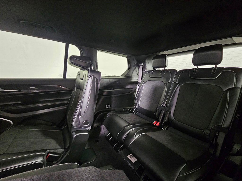 Used 2022 Jeep Grand Cherokee L Laredo image 21