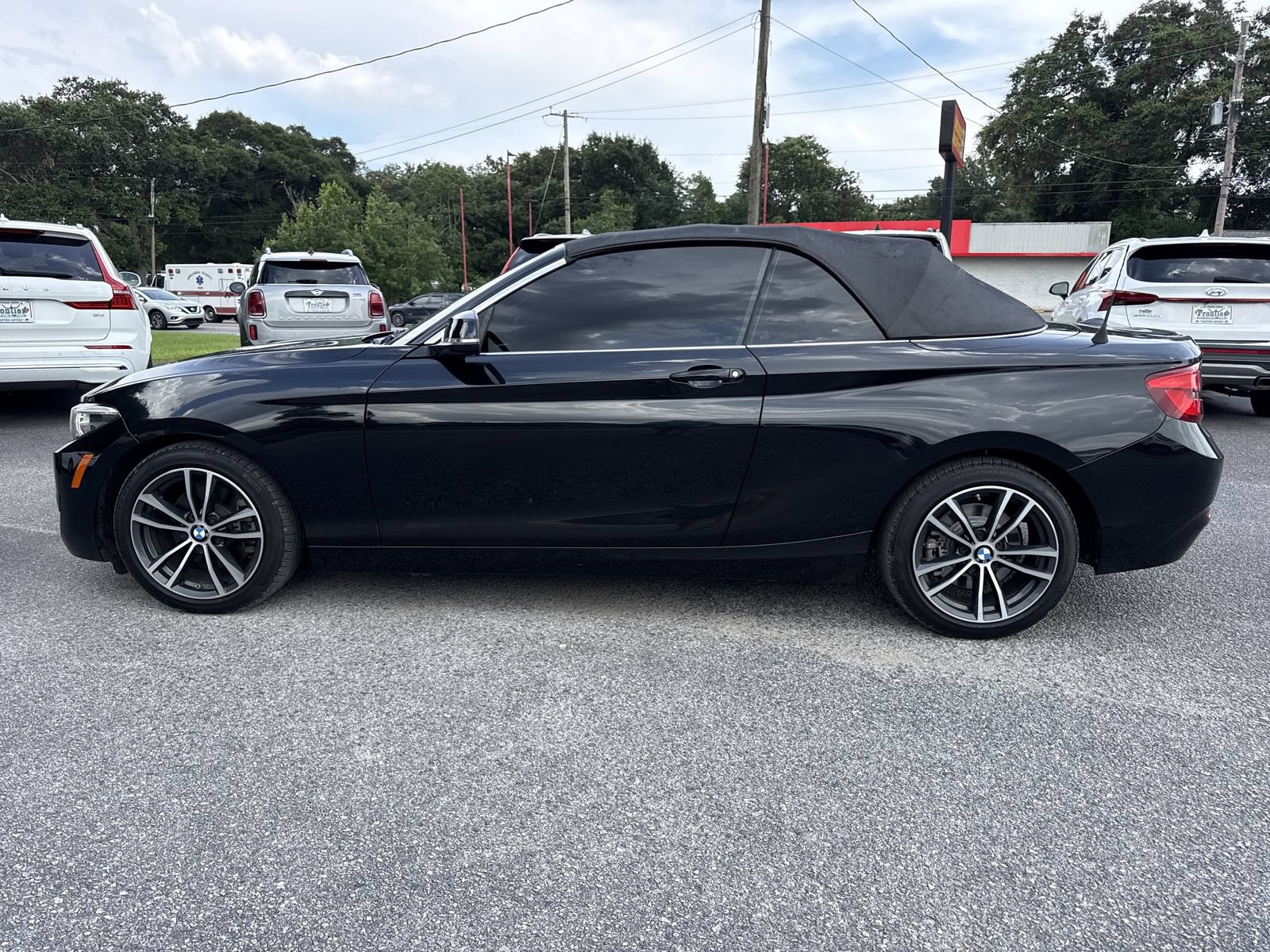 Used 2018 BMW 230i Convertible RWD image 5