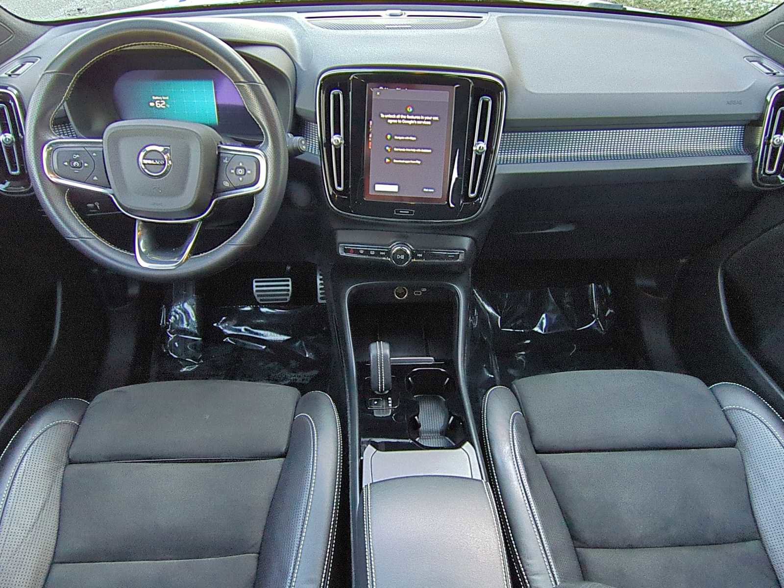 Used 2021 Volvo XC40 P8 Recharge w/ Advanced Package image 15