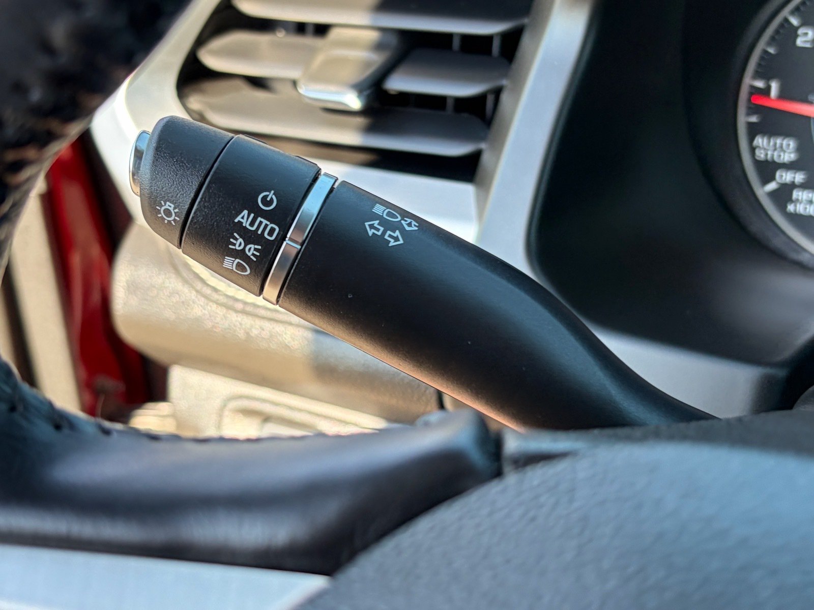 Used 2018 GMC Acadia SLE FWD image 15