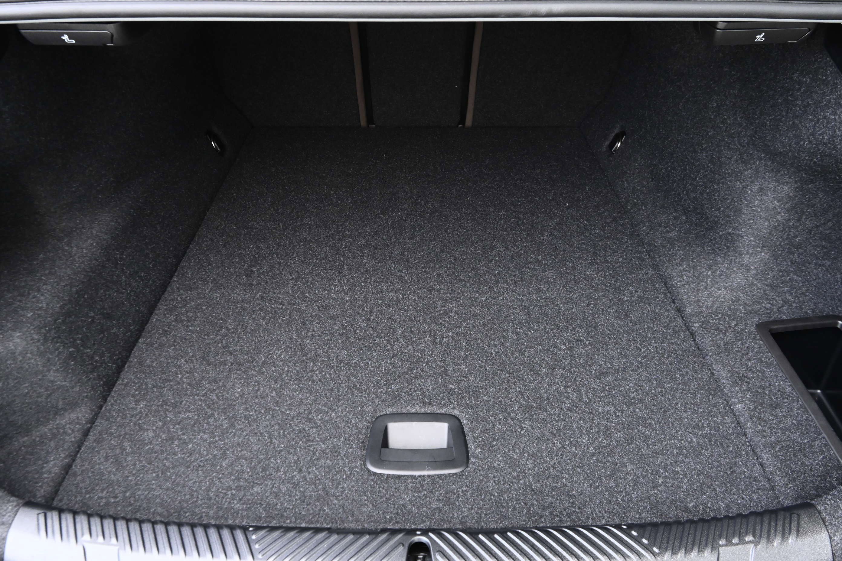 Used 2026 BMW i5 eDrive40 w/ M Sport Package image 28