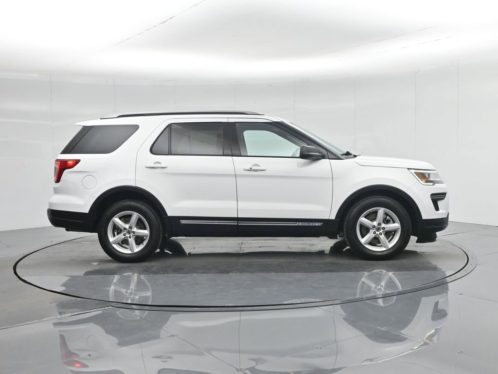 Used 2018 Ford Explorer XLT image 28