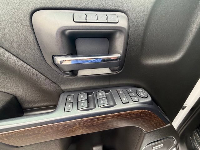 Used 2018 GMC Sierra 2500 Denali AWD/4WD image 29