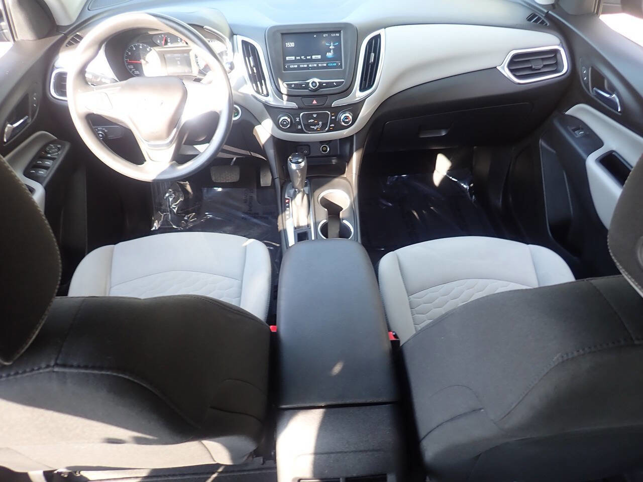 Used 2018 Chevrolet Equinox LS image 13