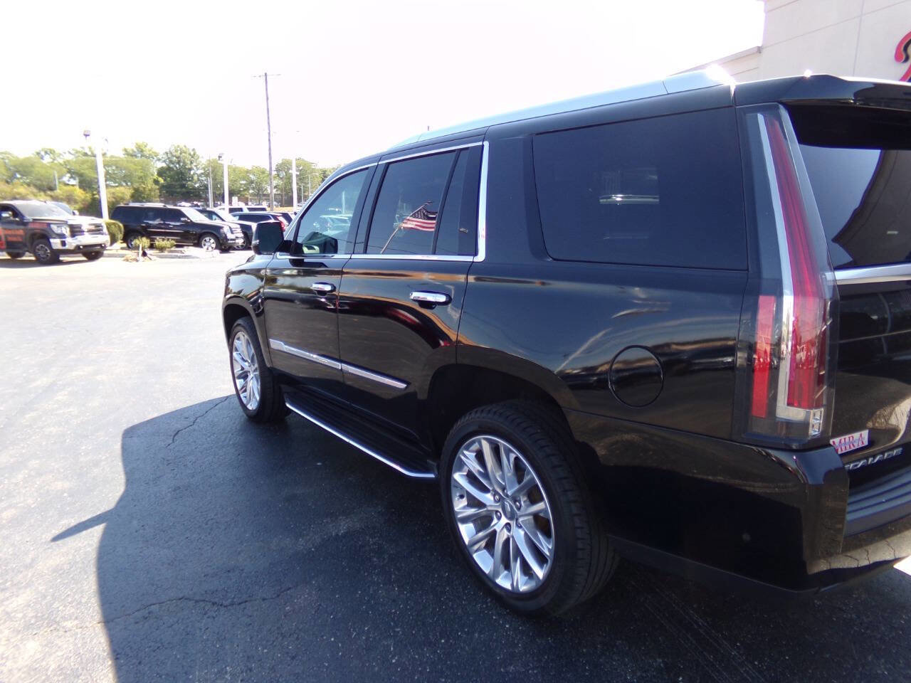 Used 2019 Cadillac Escalade Luxury image 46
