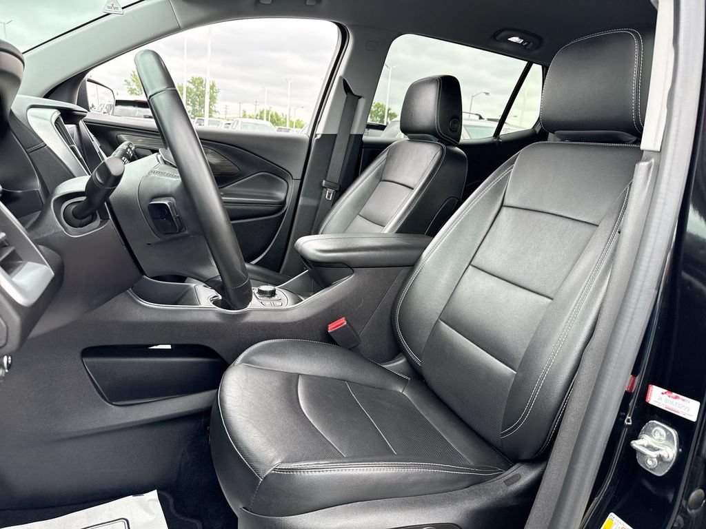 Used 2024 GMC Terrain SLT FWD image 11