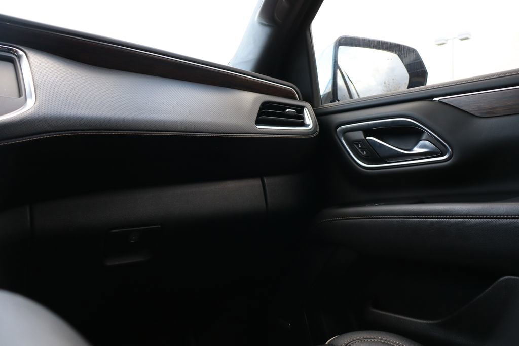 Used 2023 Chevrolet Suburban Premier image 50