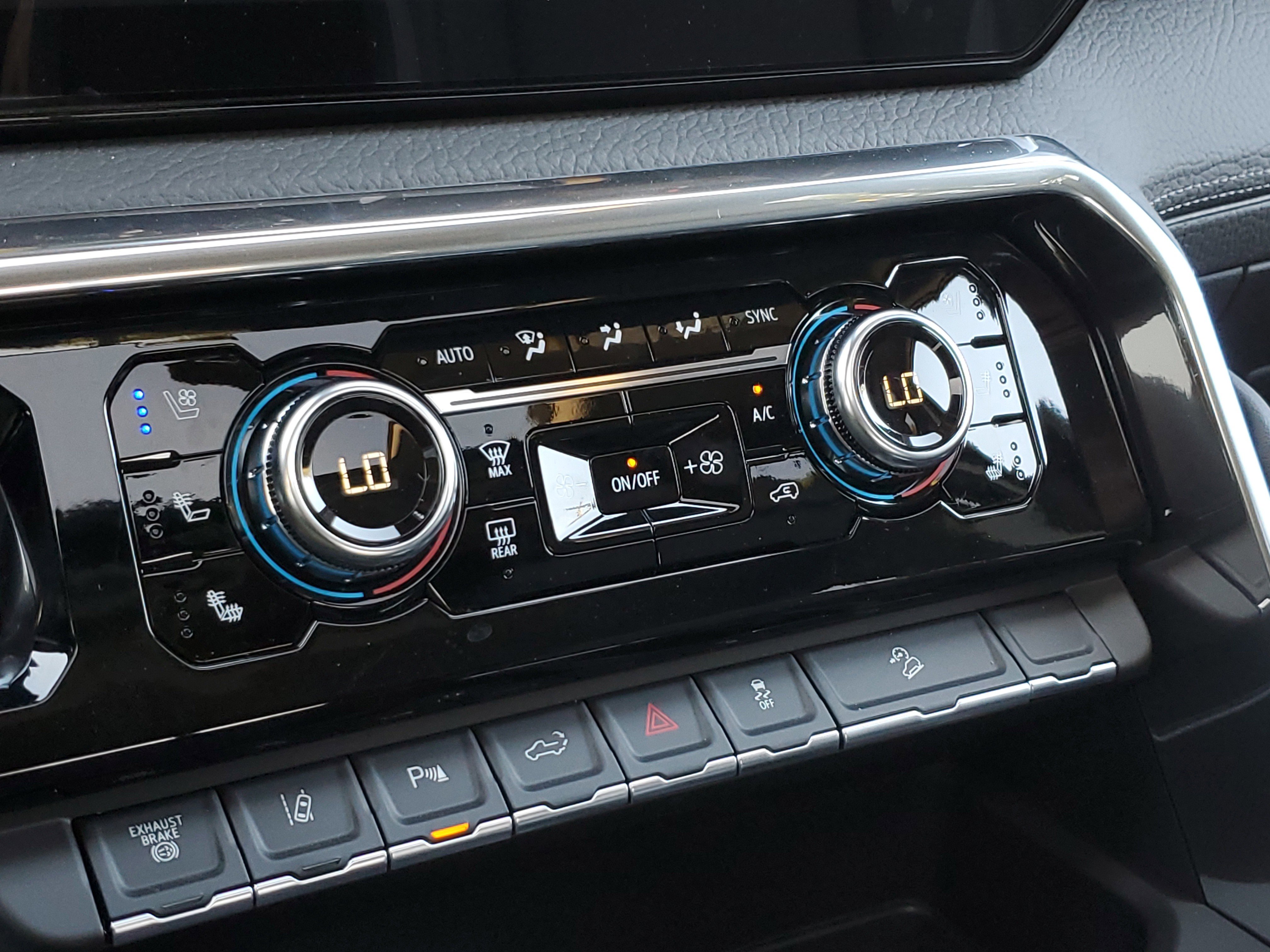 New 2026 GMC Sierra 2500 Denali w/ Denali Reserve Package image 33