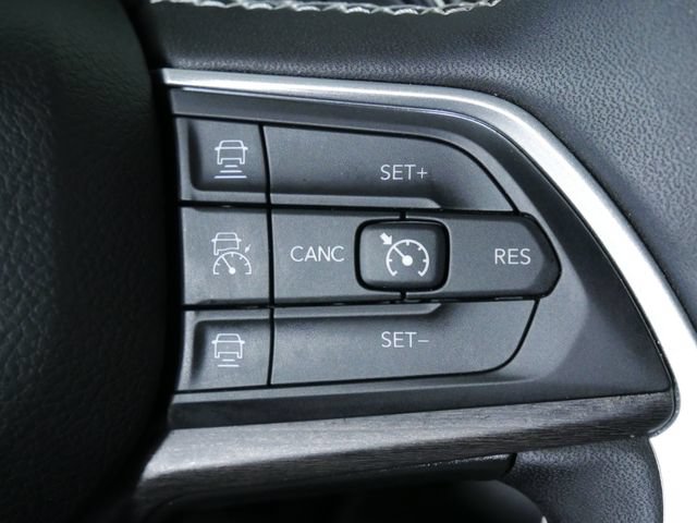 Certified 2024 Jeep Grand Cherokee L Limited AWD/4WD image 26