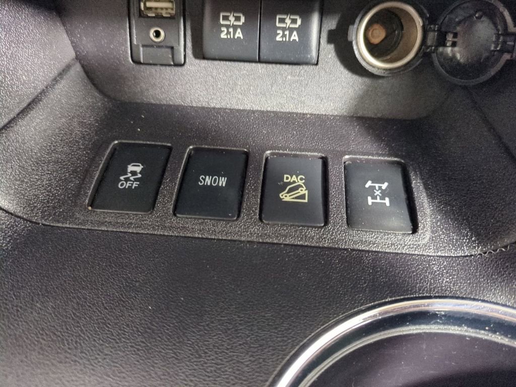 Used 2018 Toyota Highlander Plus image 28