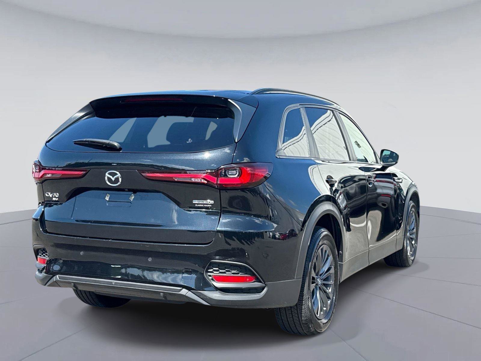 Certified 2025 MAZDA CX-70 3.3 Turbo w/ Preferred Package AWD/4WD image 3