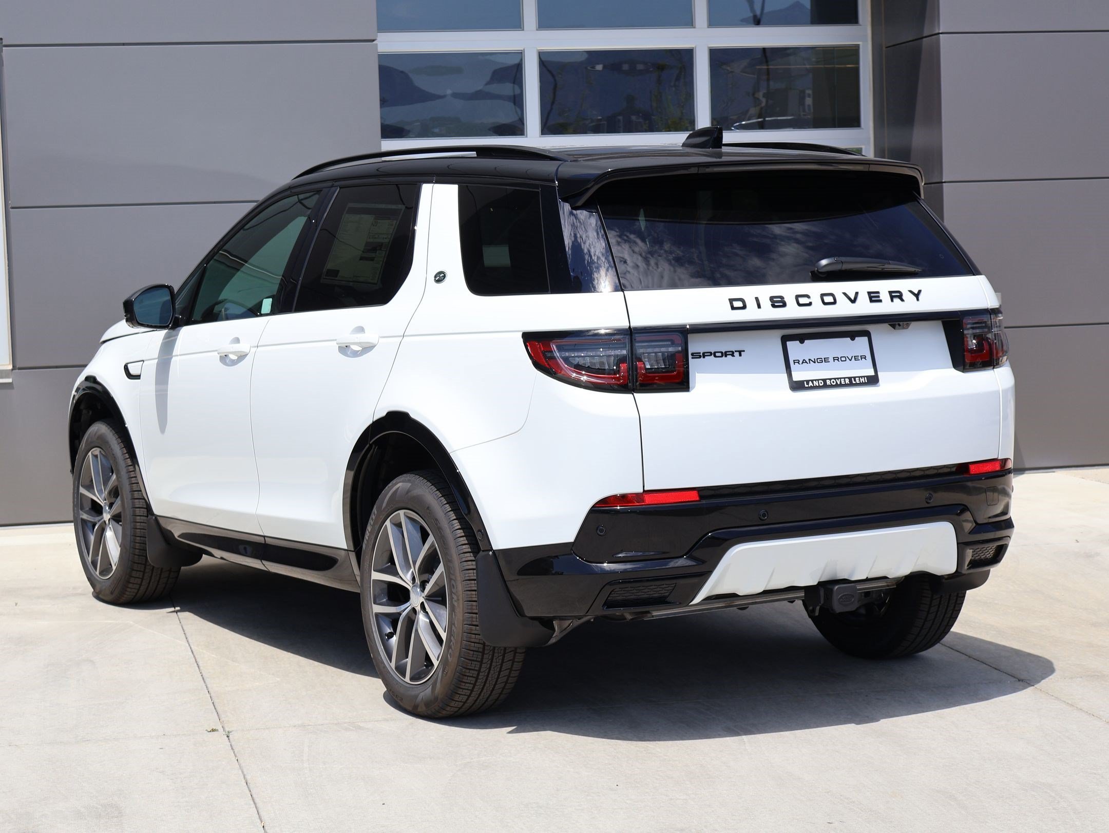 New 2026 Land Rover Discovery Sport Landmark AWD/4WD image 8