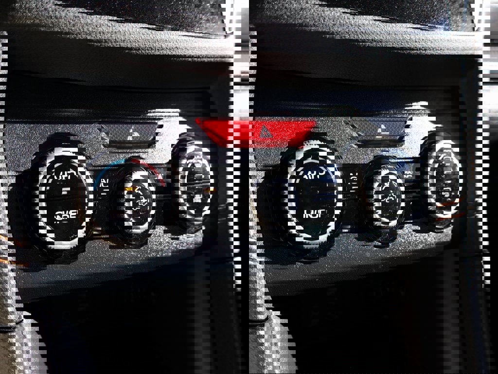 Used 2023 Subaru Crosstrek 2.0i Premium image 38