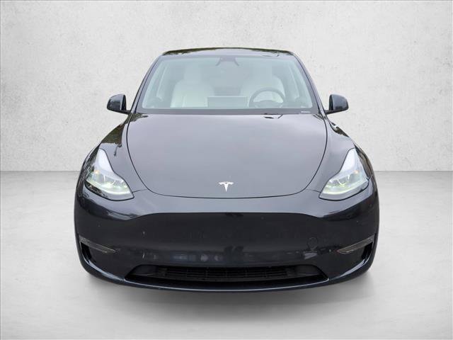 Used 2024 Tesla Model Y Long Range AWD/4WD image 2