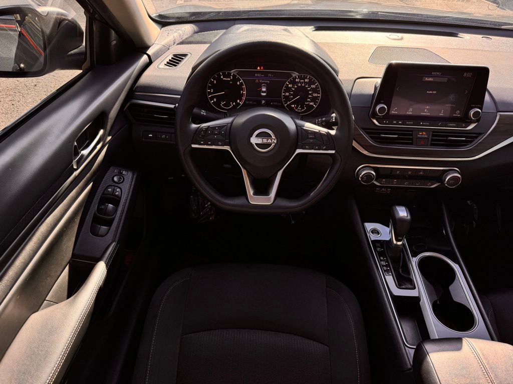 Used 2024 Nissan Altima 2.5 SV image 19