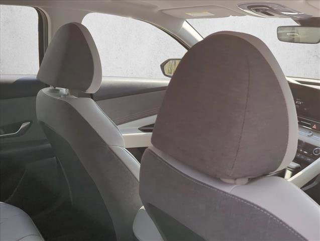 Certified 2021 Hyundai Elantra Limited image 23