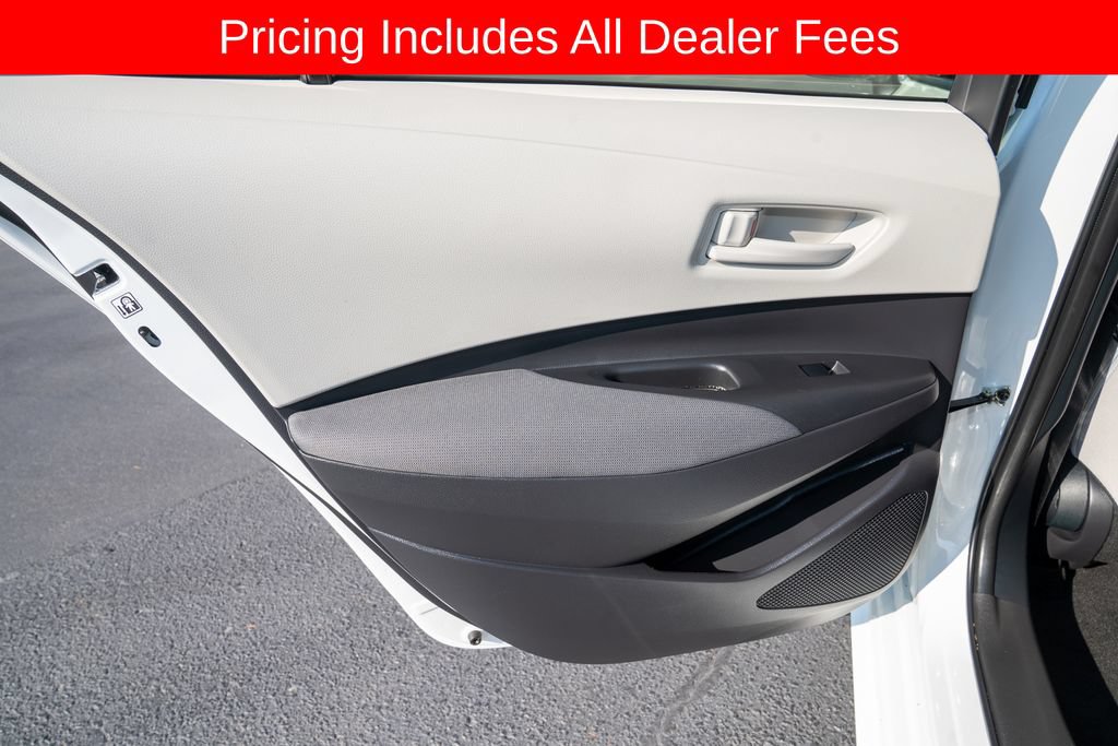 Used 2026 Toyota Corolla LE FWD image 8