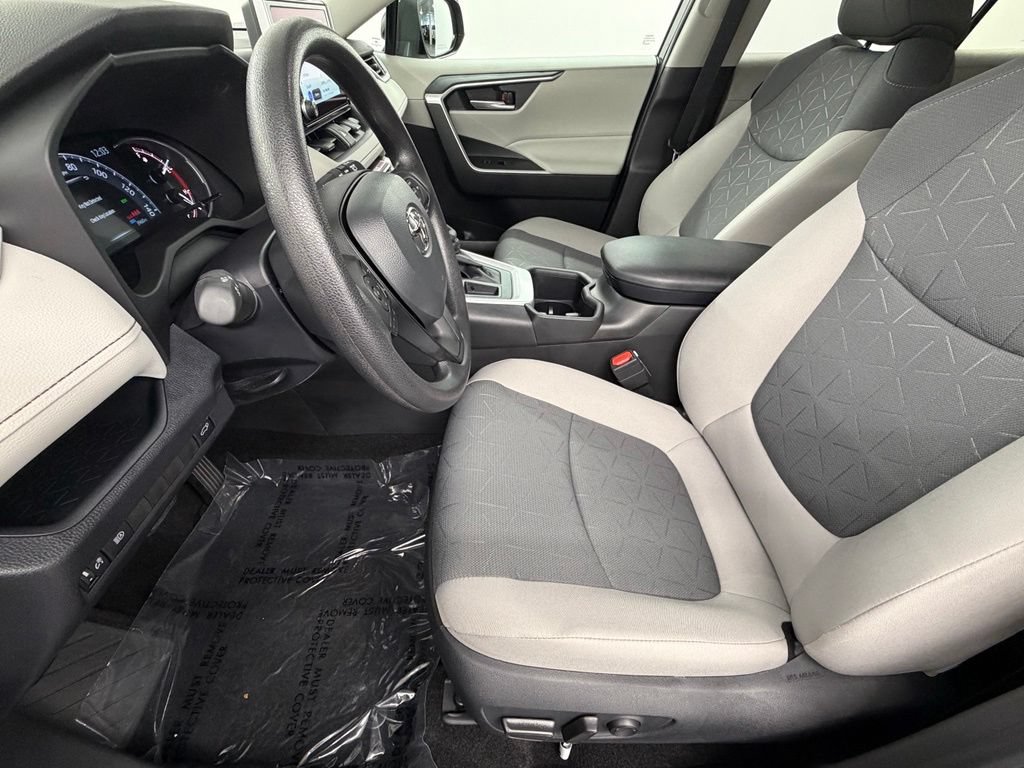 Certified 2025 Toyota RAV4 XLE w/ Convenience Package FWD image 23