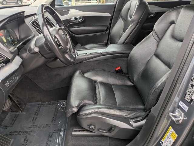 Used 2016 Volvo XC90 T8 Momentum w/ Vision Package image 14