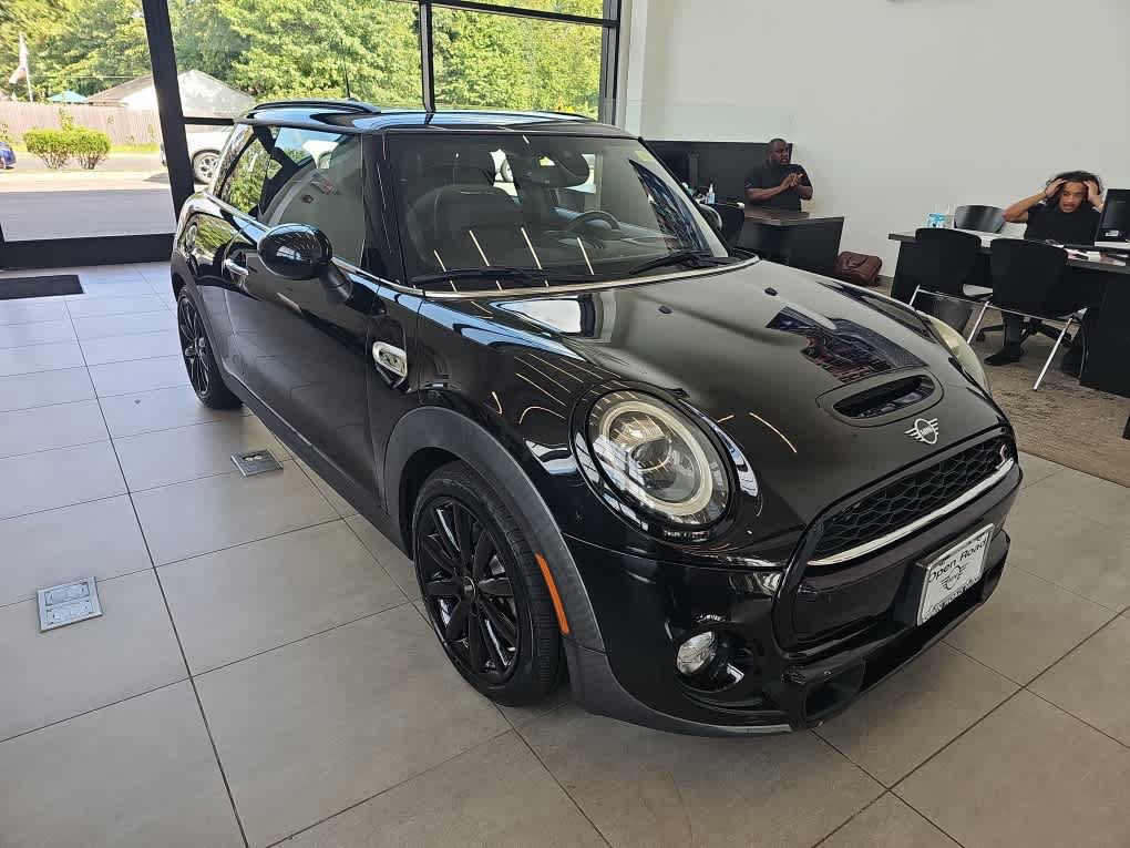 Used 2019 MINI Cooper S FWD image 2