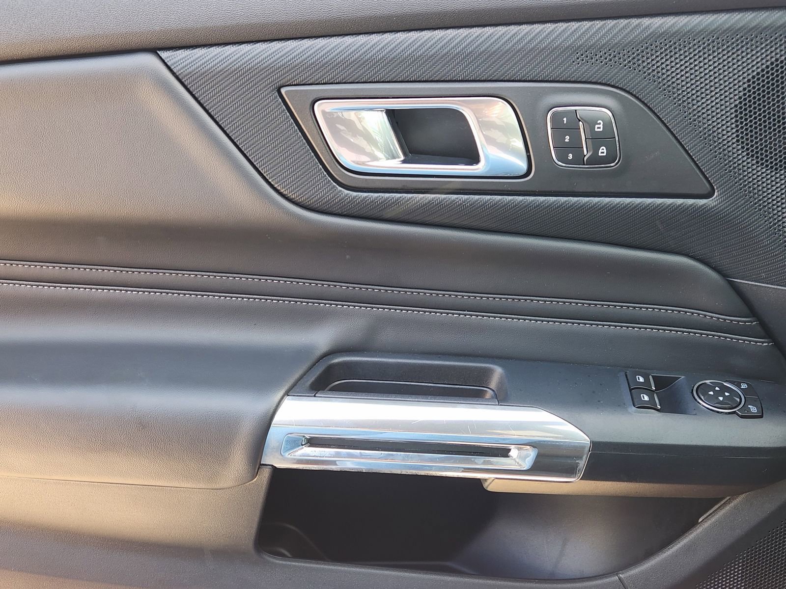 Used 2024 Ford Mustang GT Premium image 26