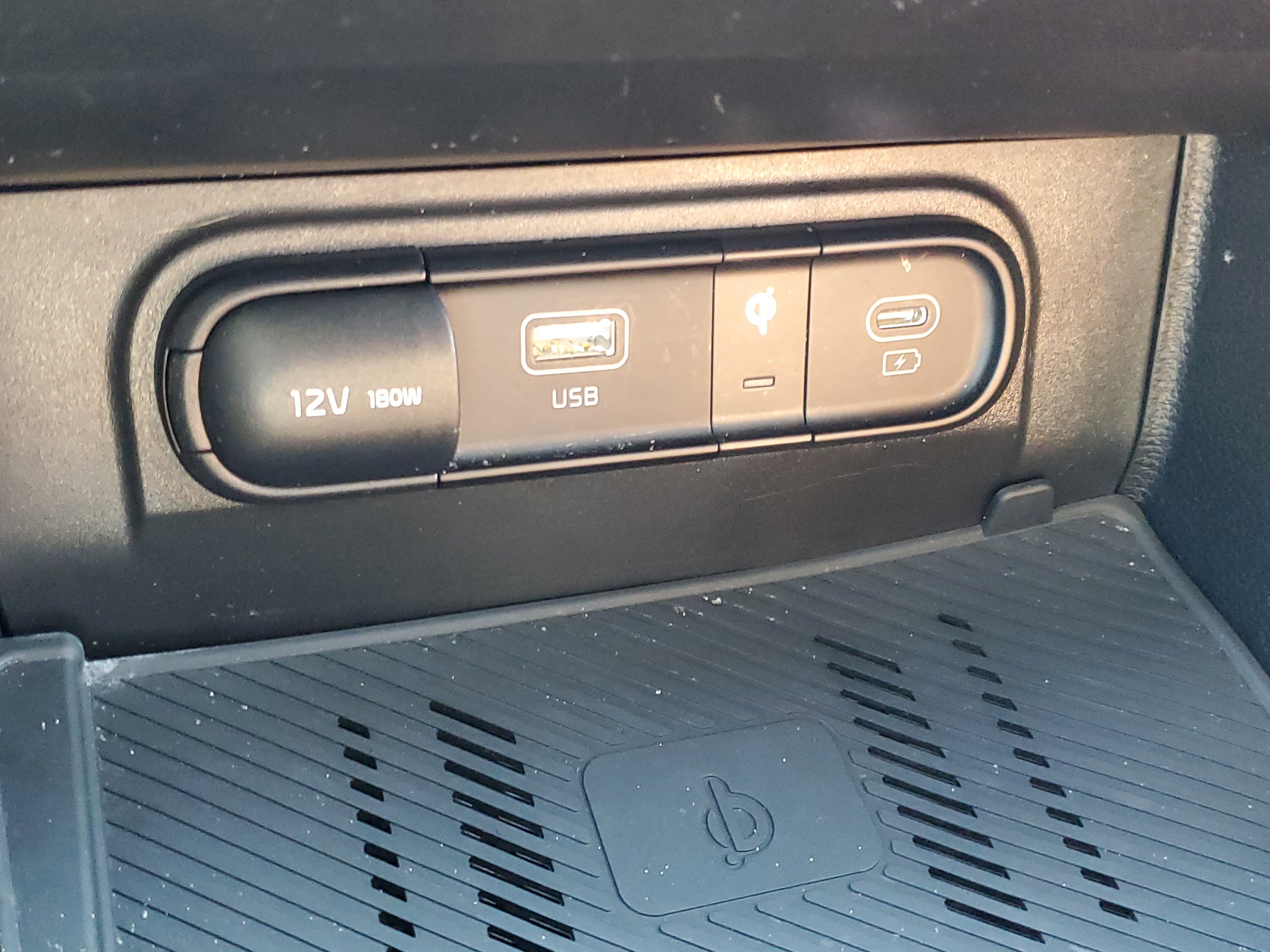 Used 2024 Kia Sportage SX image 31