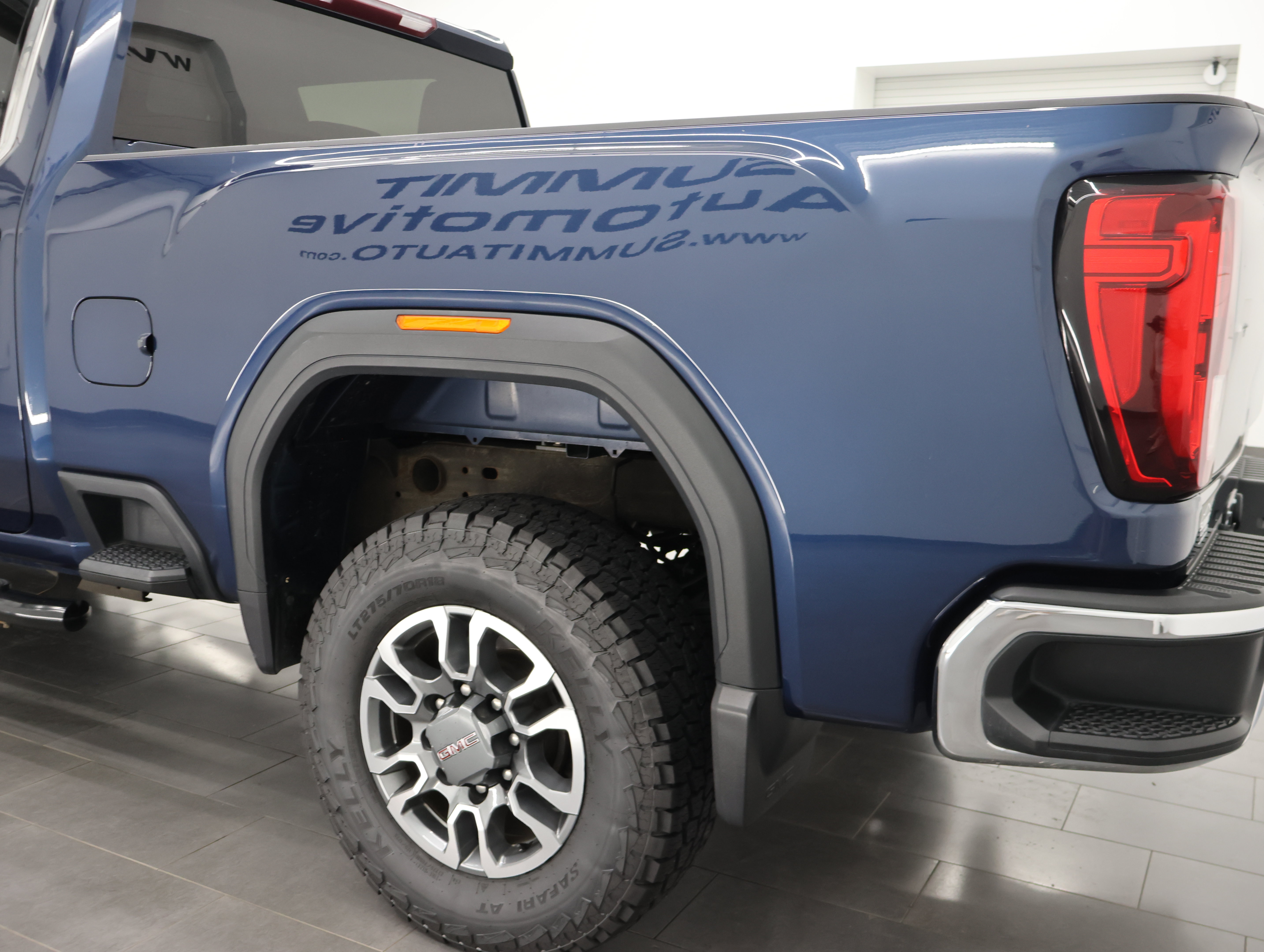 Used 2023 GMC Sierra 2500 SLE AWD/4WD image 29