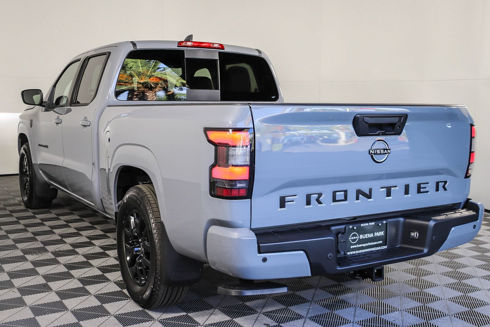 New 2027 Nissan Frontier SV w/ Tow Package RWD image 6