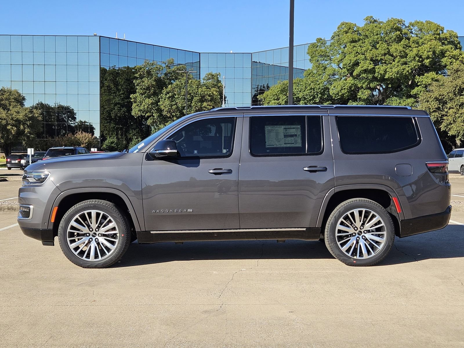 New 2025 Jeep Wagoneer Series II image 3