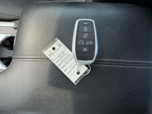 Used 2015 Honda Accord EX-L image 17