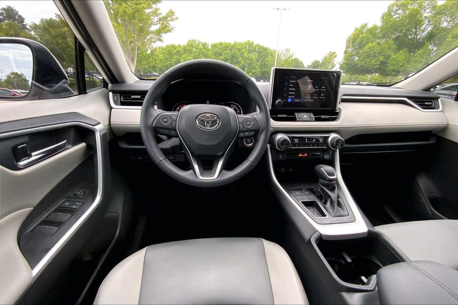 Used 2024 Toyota RAV4 XLE Premium FWD image 6