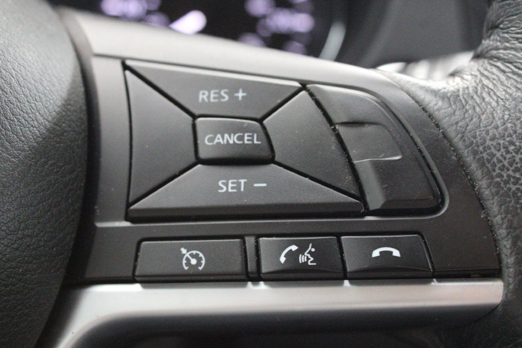Used 2017 Nissan Rogue SL w/ SL Premium Package AWD/4WD image 32