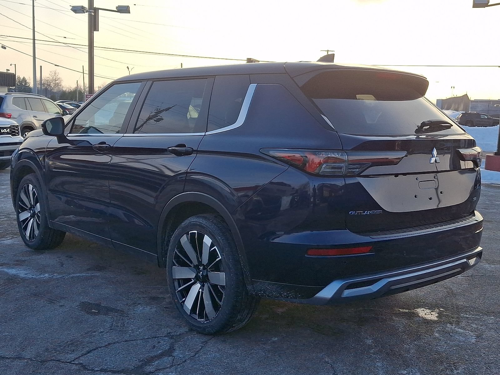 New 2026 Mitsubishi Outlander SE AWD/4WD image 5
