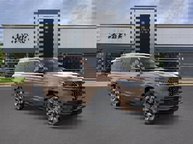 New 2026 Lincoln Navigator L Black Label AWD/4WD image 30