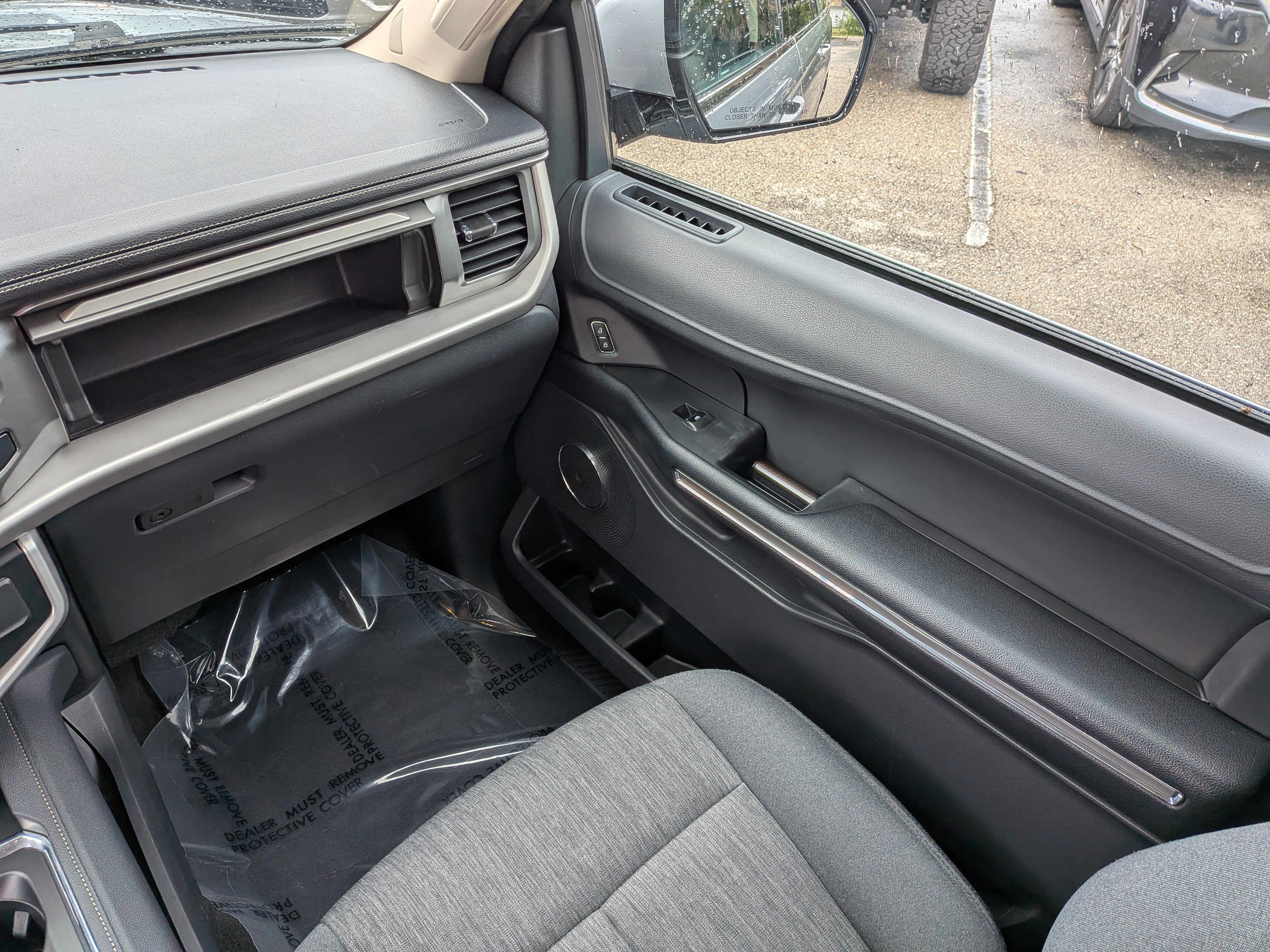 Used 2024 Ford Expedition XLT RWD image 18