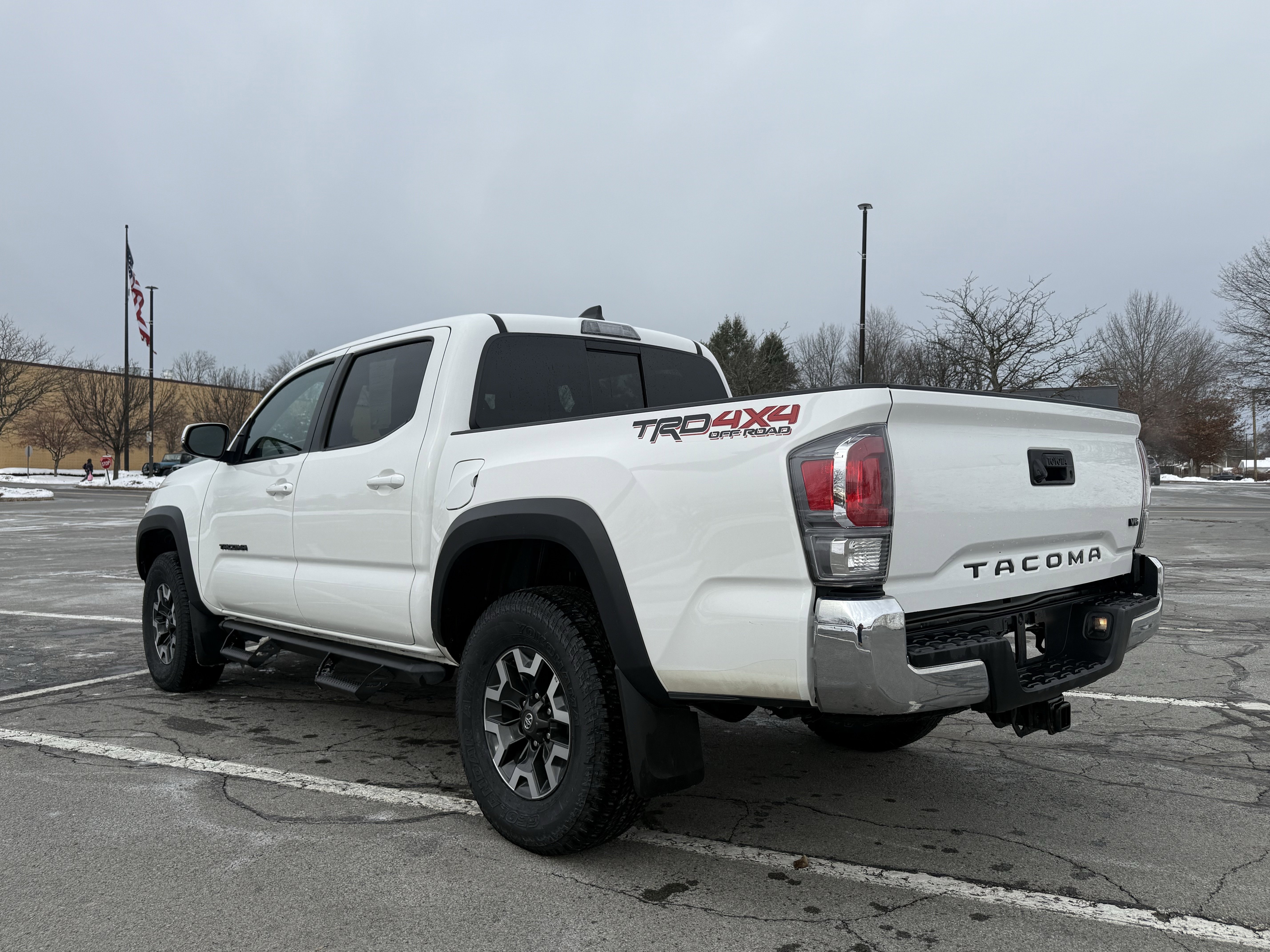 Used 2023 Toyota Tacoma TRD Off-Road image 9
