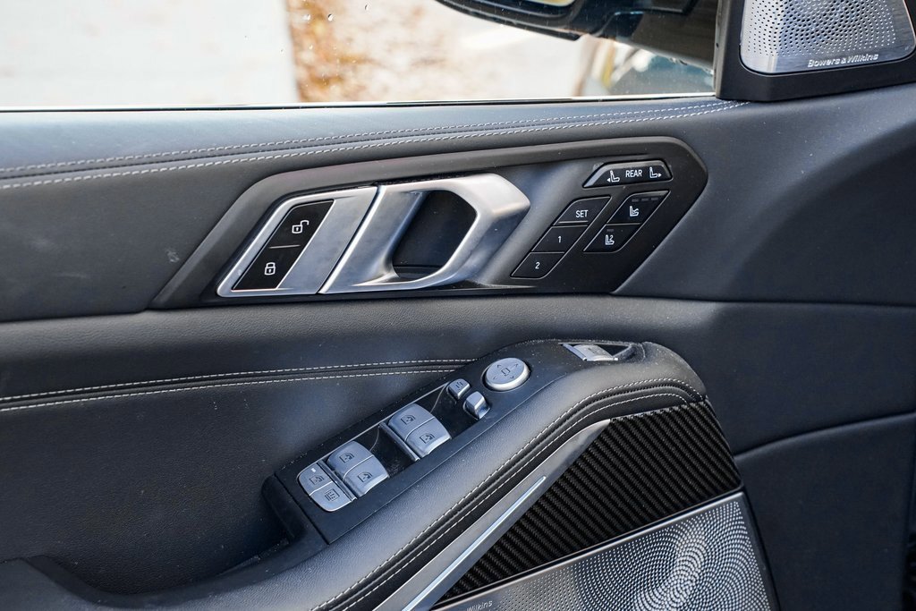 Certified 2025 BMW X7 M60i image 10