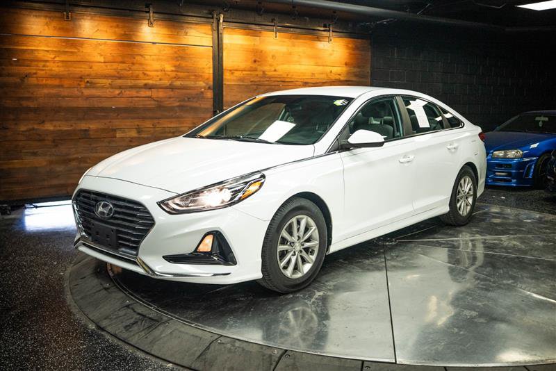 Used 2018 Hyundai Sonata SE FWD image 2