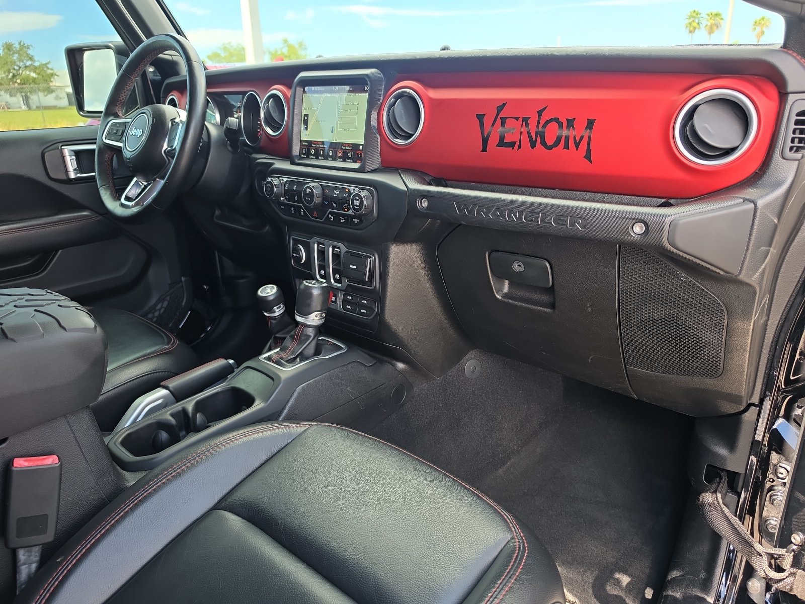 Used 2018 Jeep Wrangler Rubicon AWD/4WD image 8