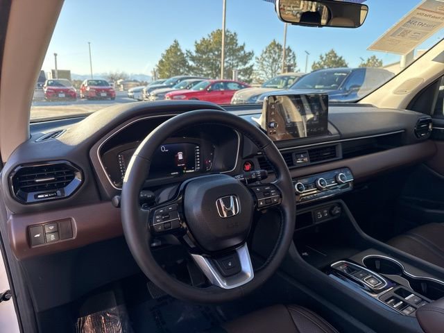 Used 2025 Honda Pilot Elite image 17